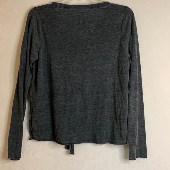 Chaser scoop neck twist tie front long sleeve raw hem Gray T-shirt Size Medium - Picture 6 of 8